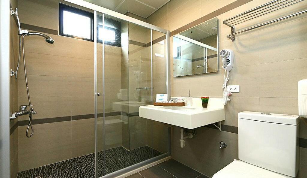 Happiness 210 B&B Dongshan  Bagian luar foto